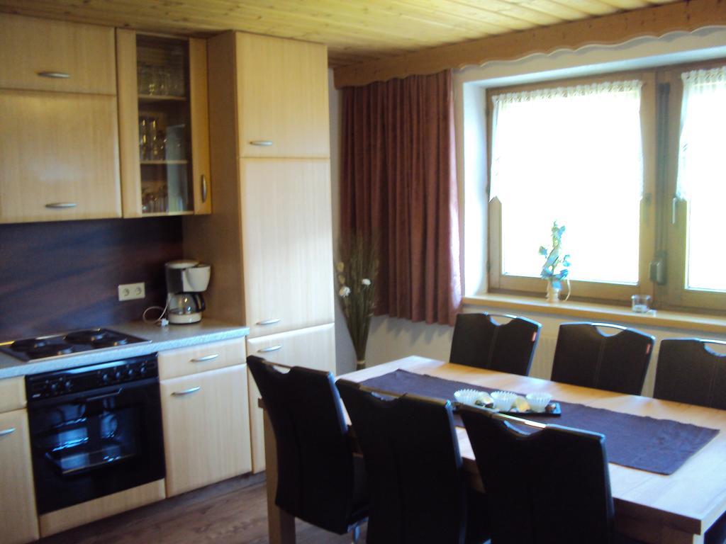 Apartmán Haus Eben Hippach Pokoj fotografie